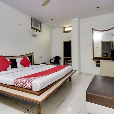 Etāwah Oyo 45398 Kunal Hotel מראה חיצוני תמונה