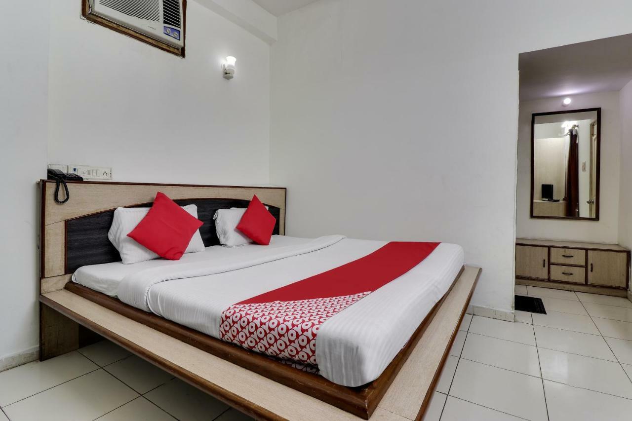 Etāwah Oyo 45398 Kunal Hotel מראה חיצוני תמונה