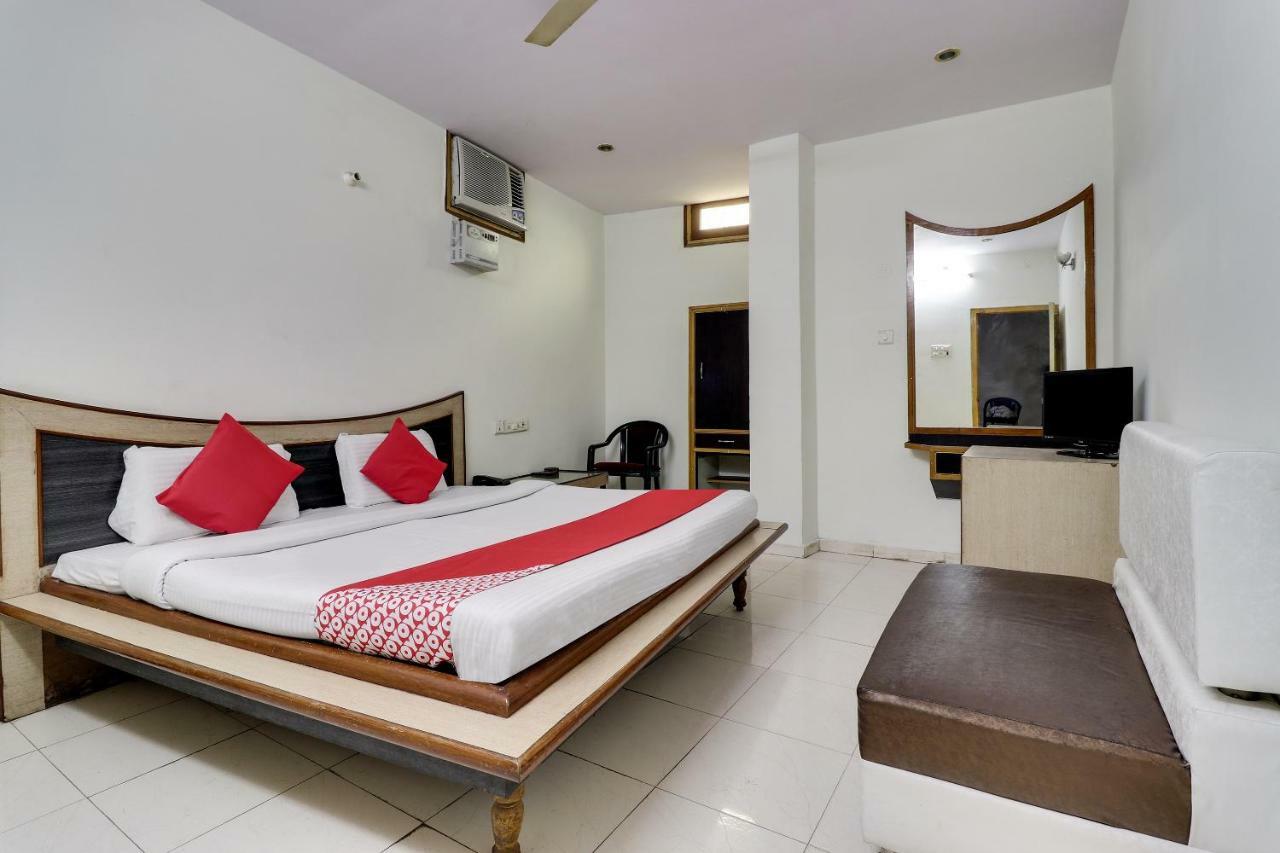 Etāwah Oyo 45398 Kunal Hotel מראה חיצוני תמונה